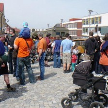 Návštěvníci na náměstí. Foto: Kamila Dvořáková