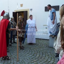 Claudius se brání a chce dopsat dějiny Etrusků. Foto: Žďárský deník/Eva Drdlová